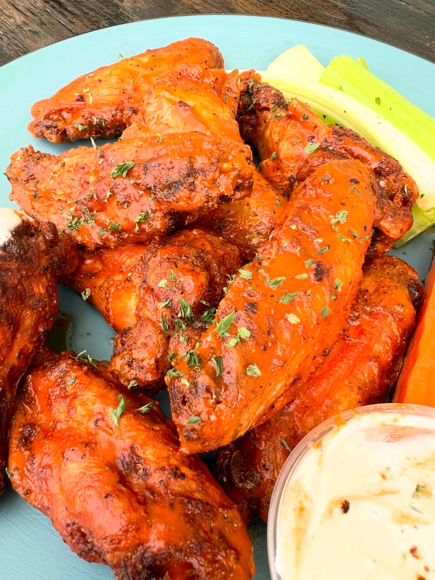 10 Hippie Wings + domestic bucket